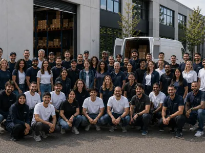 Team bei der professionellen Flyerverteilung